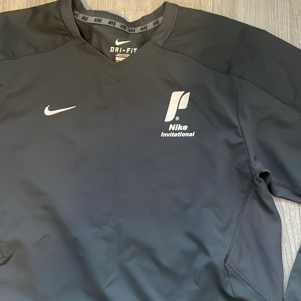 Nike Mens Dri-Fit V-neck Long-sleeve shirt - Picture 2 of 5